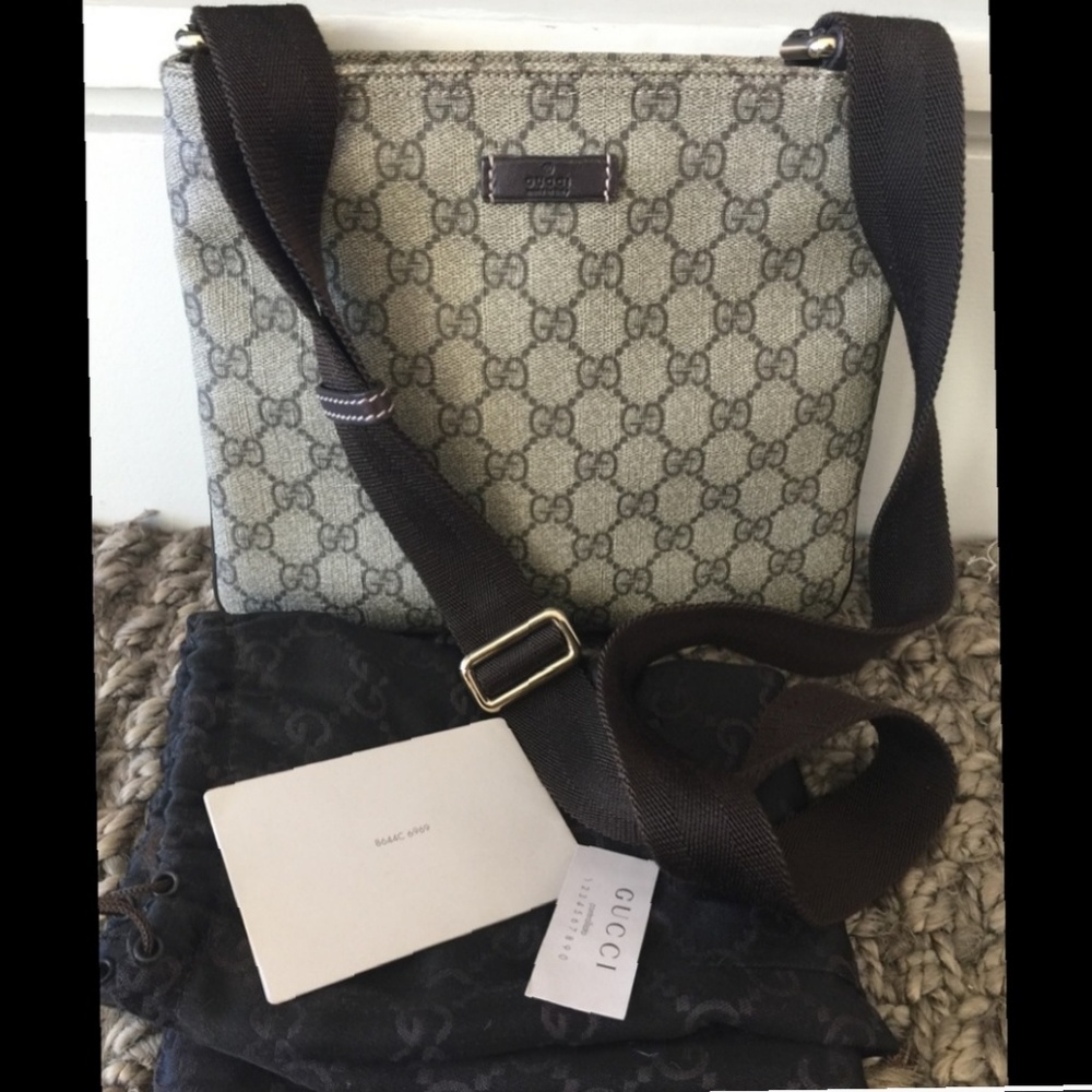 Authentic small Gucci messenger bag